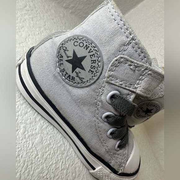 Toddler Converse - Picture 2 of 4